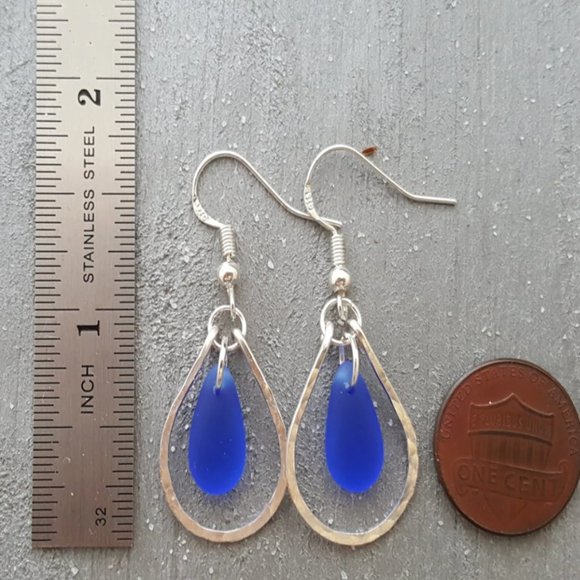Hammered Wire Loop Cobalt Blue Sea Glass Earrings Women Jewelry Gift - Picture 3 of 5